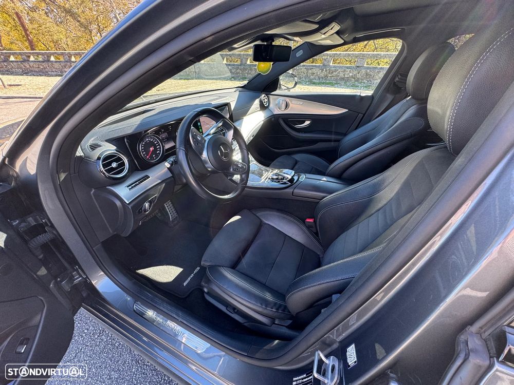 Mercedes-Benz E 300 de AMG Line 4Matic - 11
