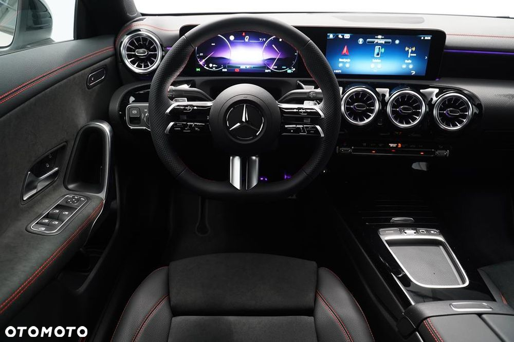Mercedes-Benz CLA 200 mHEV AMG Line 7G-DCT - 13
