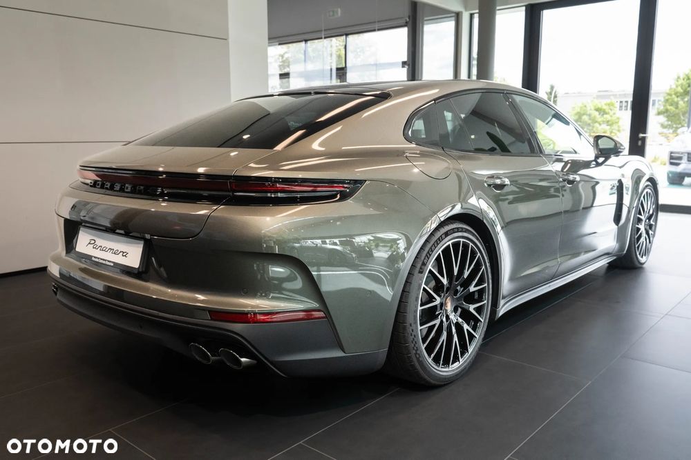 Porsche Panamera 4 E-Hybrid PHEV - 4