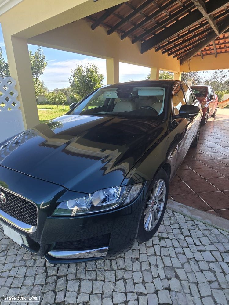 Jaguar XF 2.0 D Prestige - 6