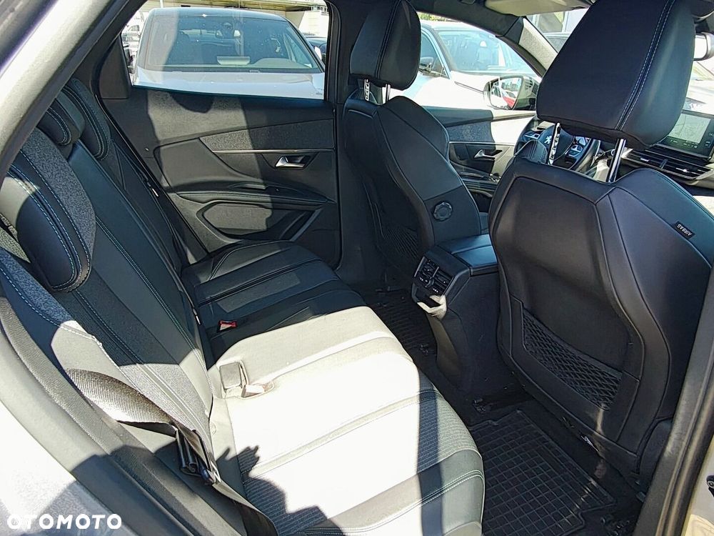 Peugeot 3008 1.2 PureTech Allure Pack S&S EAT8 - 9