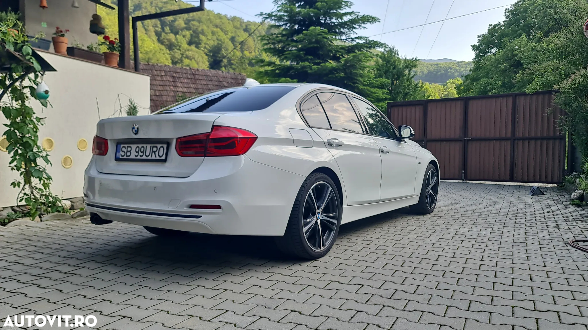 BMW Seria 3 330d Touring xDrive Aut. Advantage - 10