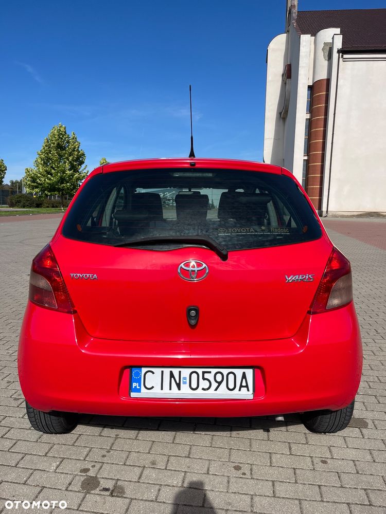 Toyota Yaris - 17