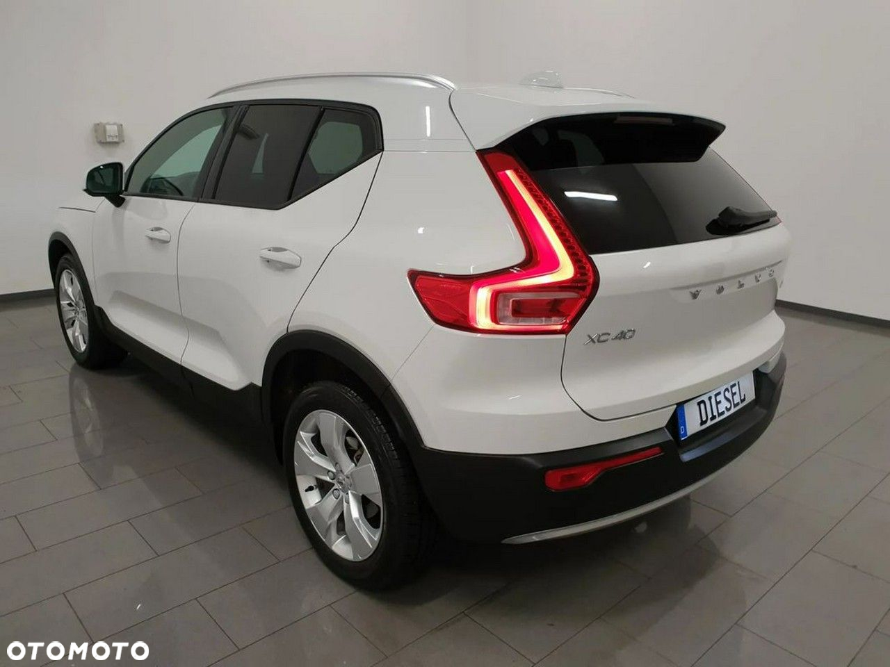 Volvo XC 40 D3 R-Design - 4