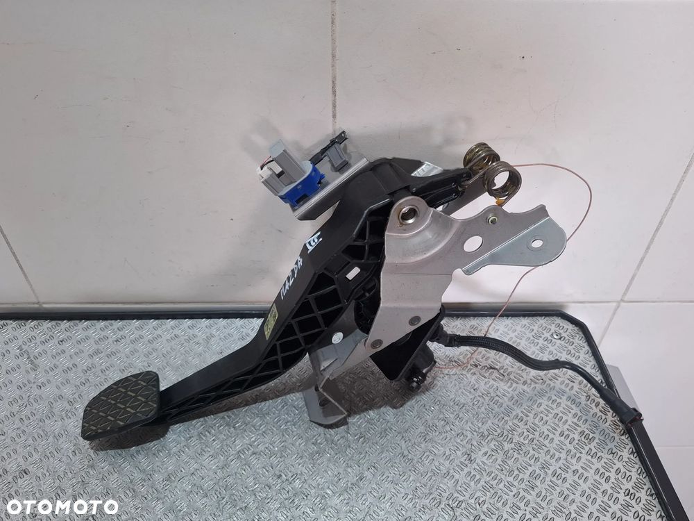 Pedał sprzęgła Mazda III 2014 rok 2,0B BM - 1
