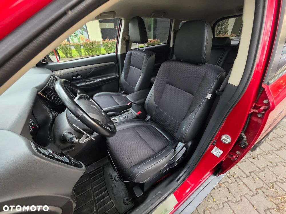 Mitsubishi Outlander 2.0 Intense + CVT - 13