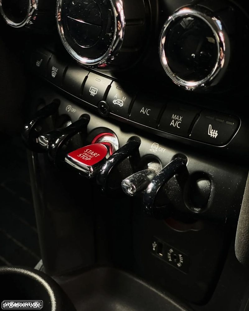 MINI 3 Portas One D - 10