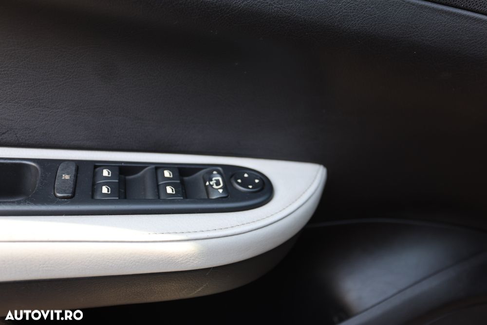 Peugeot 307 - 12