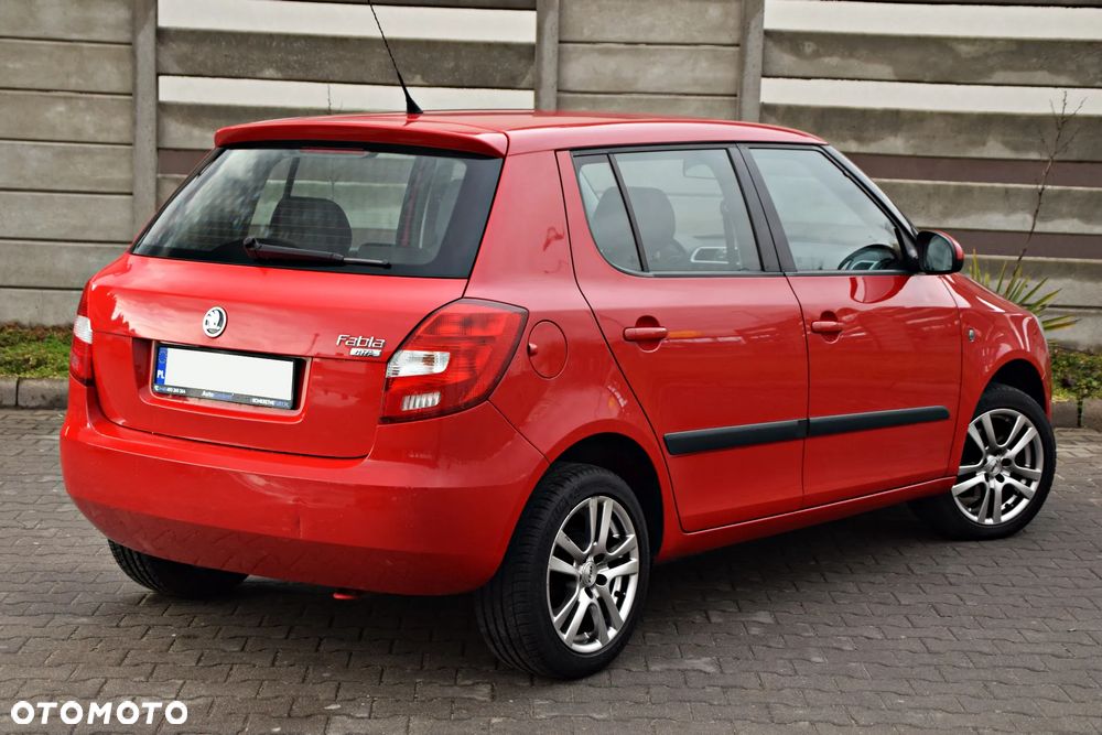 Skoda Fabia 1.2 HTP Ambiente - 9