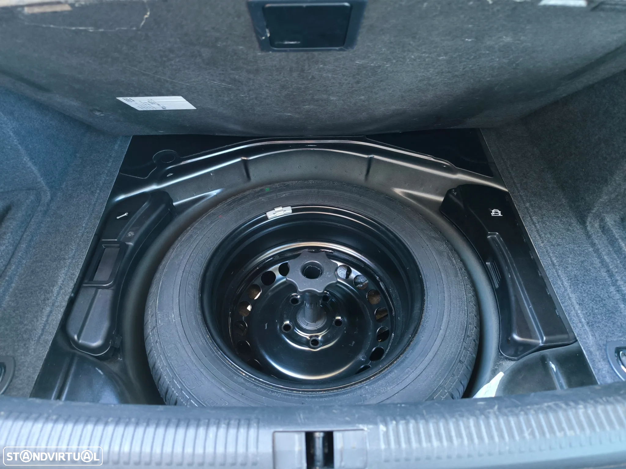 Audi A4 2.0 TDI Advance - 42