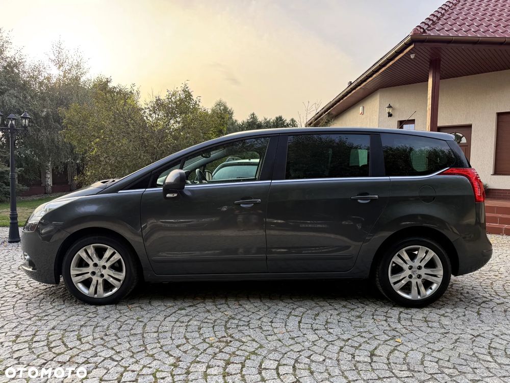 Peugeot 5008 1.6 THP Premium - 12
