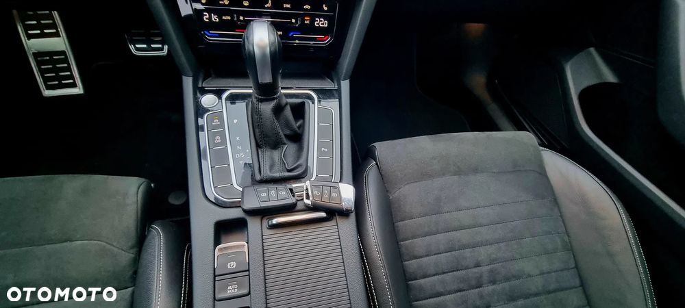 Volkswagen Passat 1.5 TSI EVO Elegance DSG - 24