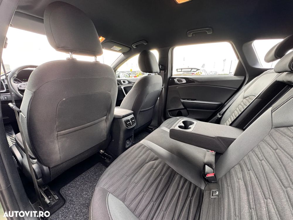 Kia Ceed 1.5 T-GDI 7DCT MHEV GT Line - 26