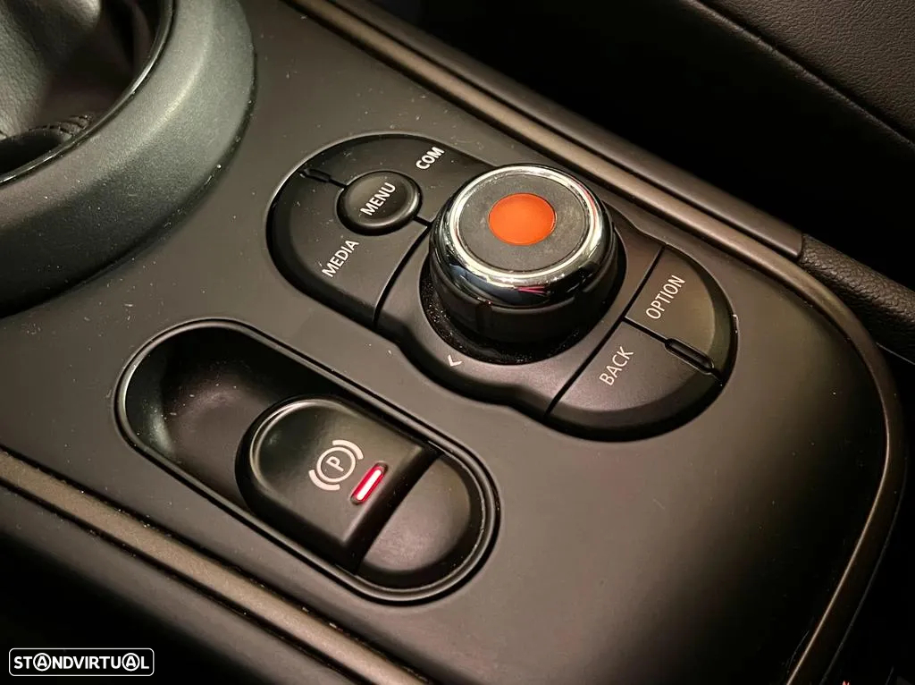 MINI Countryman Cooper SE ALL4 Auto - 28