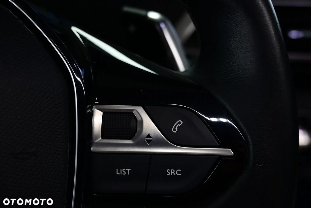 Peugeot 3008 BlueHDi 180 Stop & Start EAT8 Allure - 29