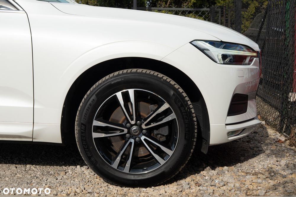 Volvo XC 60 D4 AWD Geartronic Momentum - 35