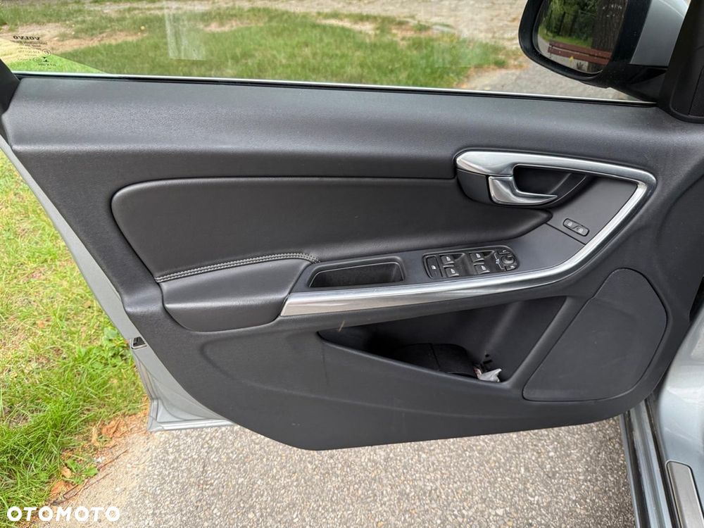 Volvo S60 D4 Drive-E R-Design Summum - 27