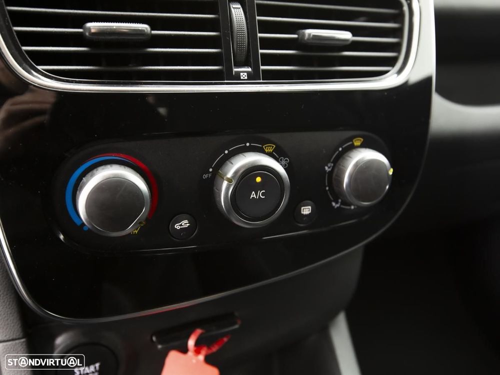 Renault Clio Sport Tourer 1.5 dCi Limited EDition - 17