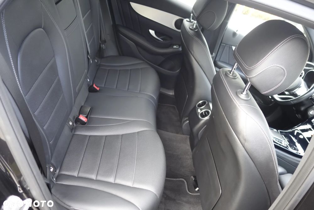 Mercedes-Benz GLC 300 e 4-Matic Business Edition - 14