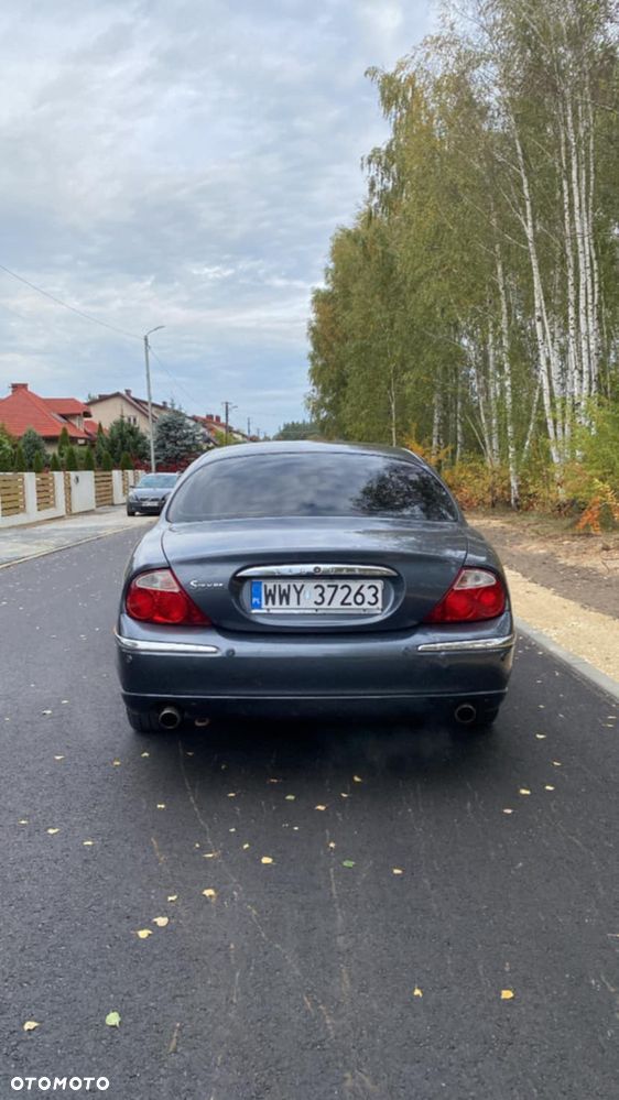 Jaguar S-Type - 17