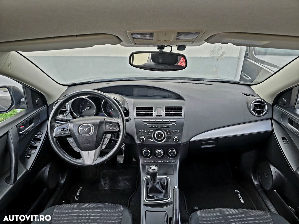 Mazda 3 - 8