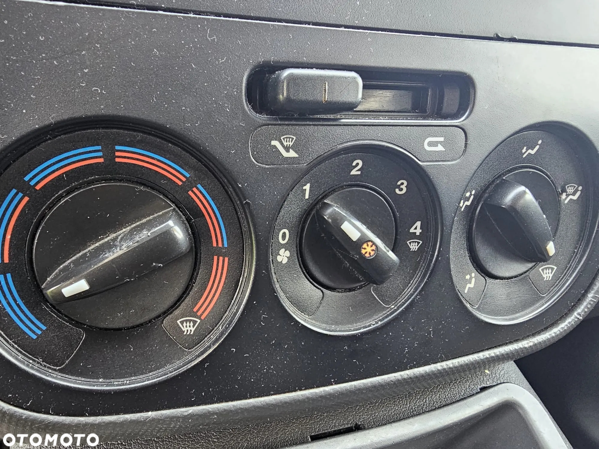 Fiat Fiorino Kombi 1.3 MJ Adventure - 24