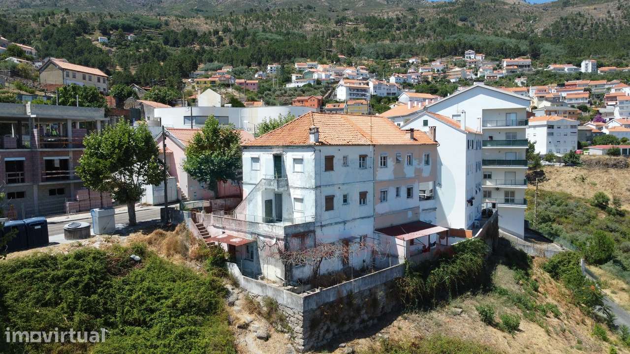 Edificio c/ 3 Apartamentos T2 p/ Recuperar - Covilhã - Grande imagem: 5/32