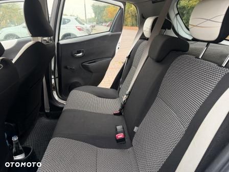 Toyota Yaris 1.33 Trend - 13