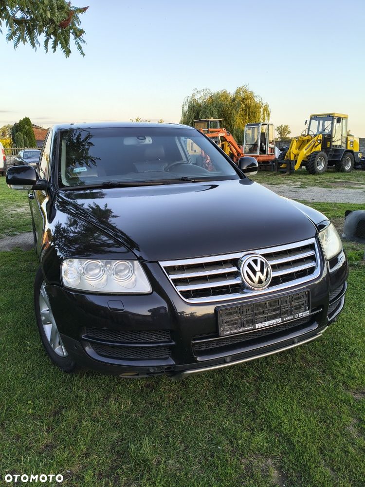 Volkswagen Touareg - 1