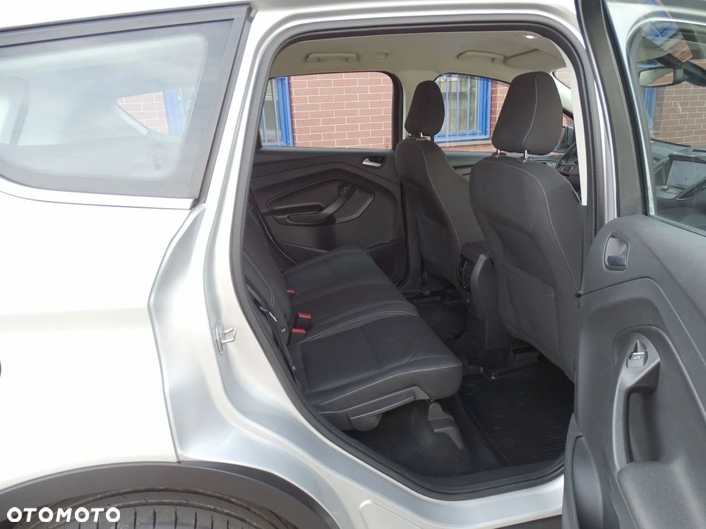 Ford Kuga 2.0 TDCi 4x4 Cool & Connect - 24
