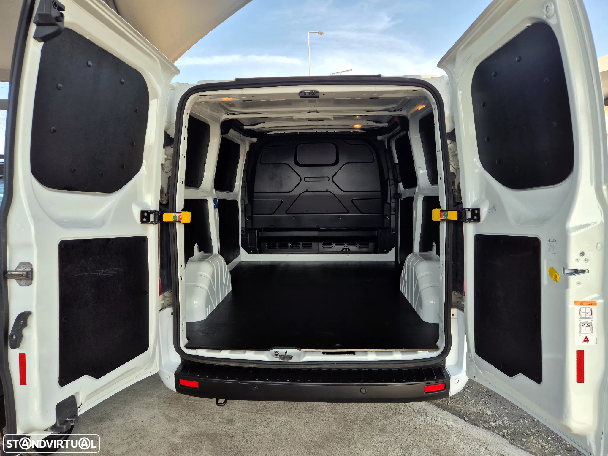 Ford Transit Custom 2.0 TDci 280 L1 Trend - 12