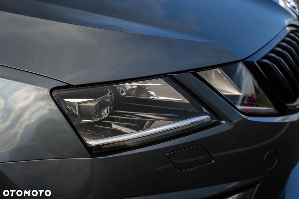 Skoda Octavia 2.0 TDI RS Challenge DSG - 6