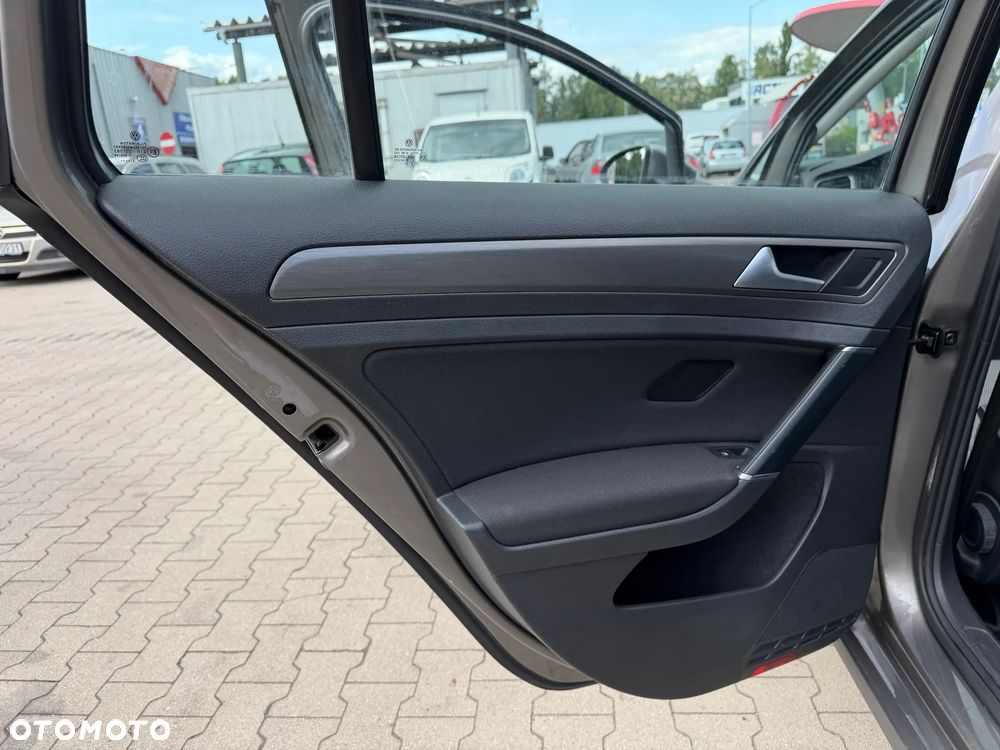 Volkswagen Golf 1.6 TDI Comfortline - 27