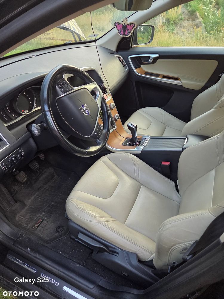 Volvo XC 60 - 4