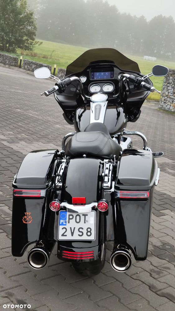 Harley-Davidson Touring Road Glide - 11