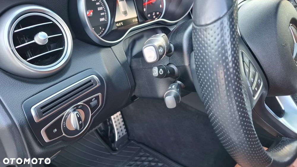 Mercedes-Benz Klasa C 300 9G-TRONIC AMG Line - 12