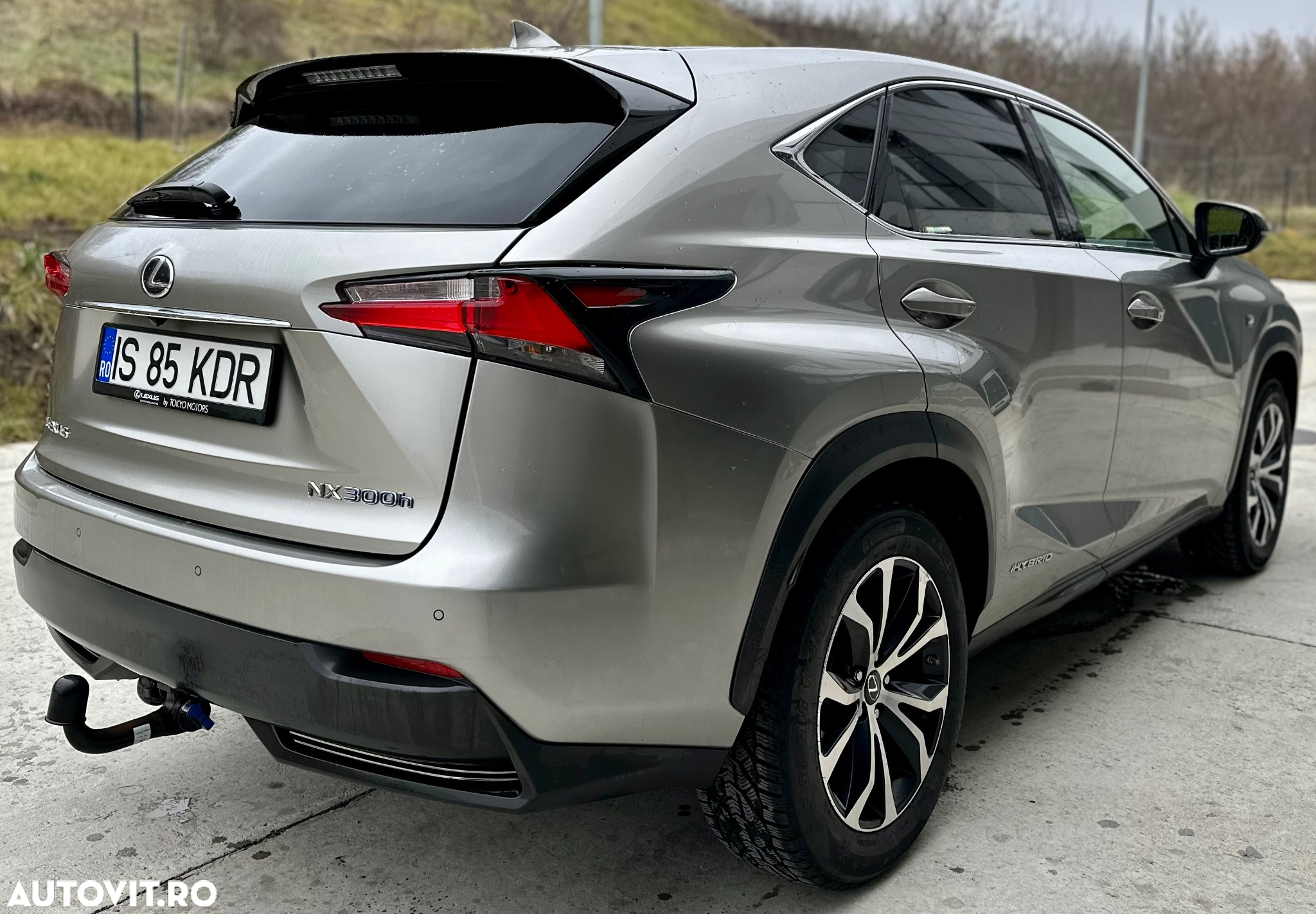 Lexus Seria NX 300h F Sport - 2