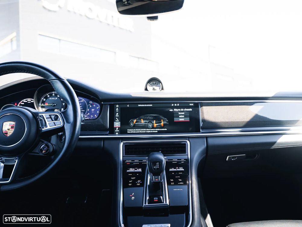 Porsche Panamera Sport Turismo Turbo S E-Hybrid - 23