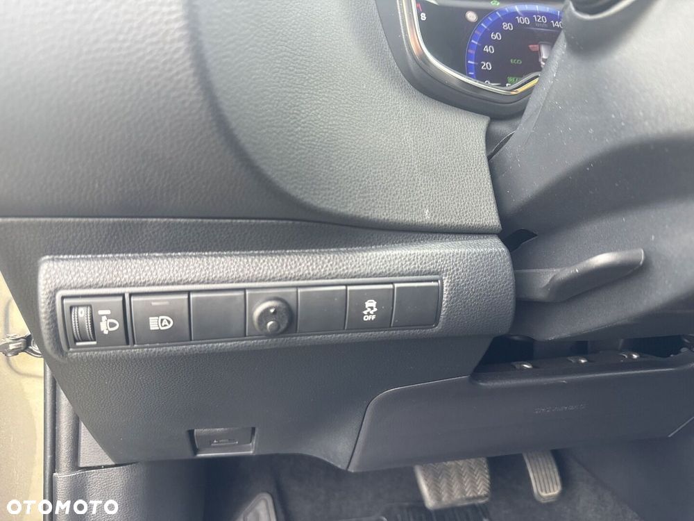 Toyota Corolla 2.0 Hybrid Trek - 24