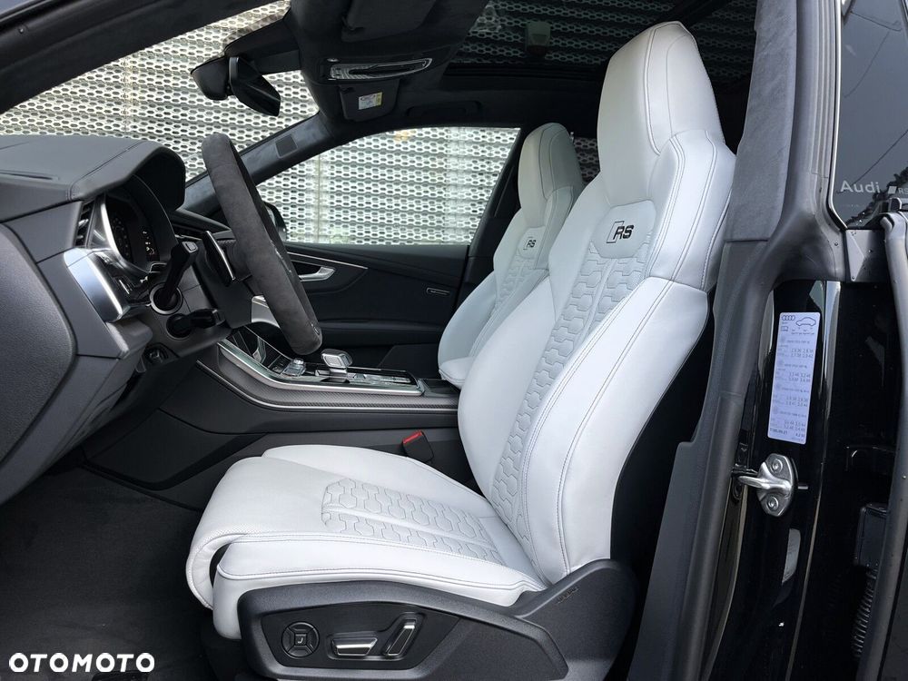 Audi RS Q8 - 4