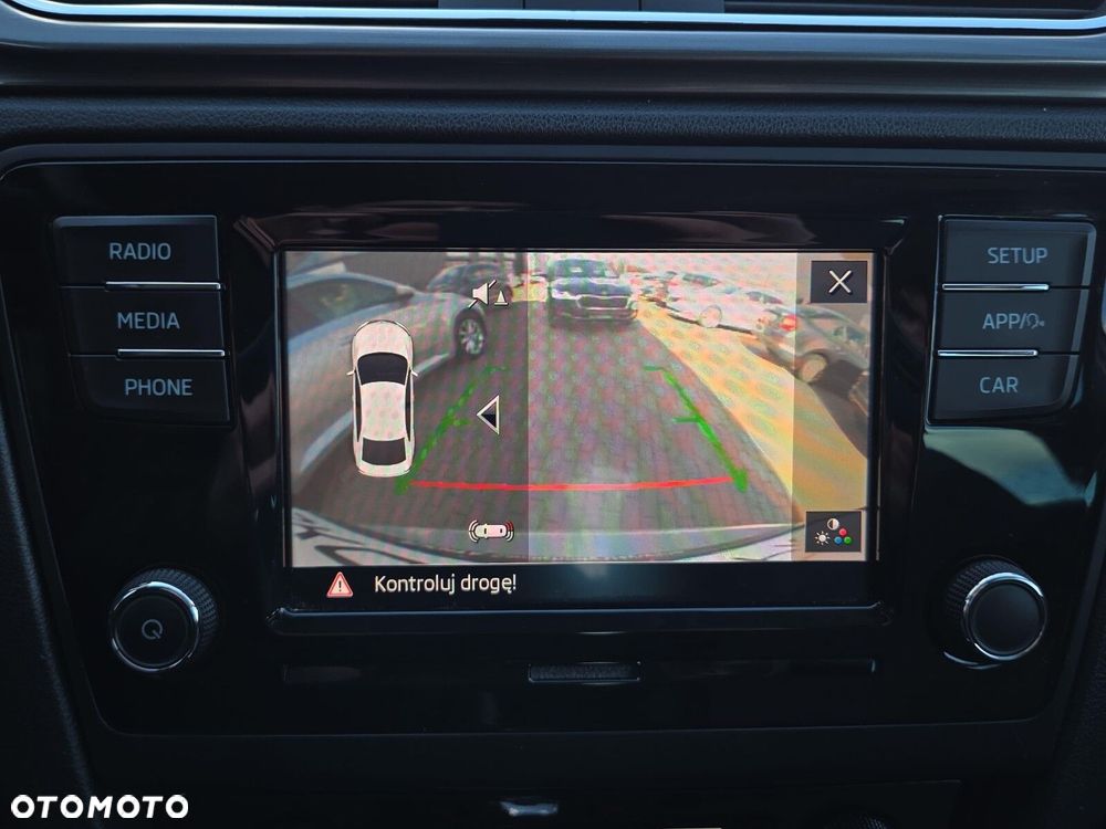 Skoda RAPID 1.0 TSI Style DSG - 18