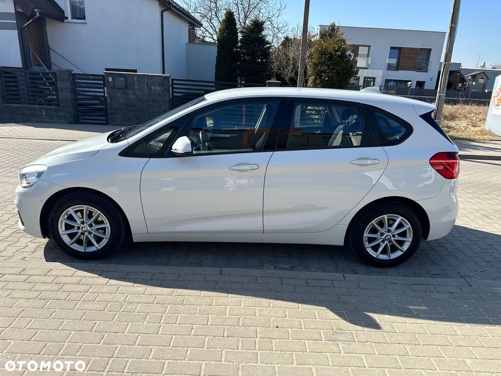 BMW Seria 2 218d - 3
