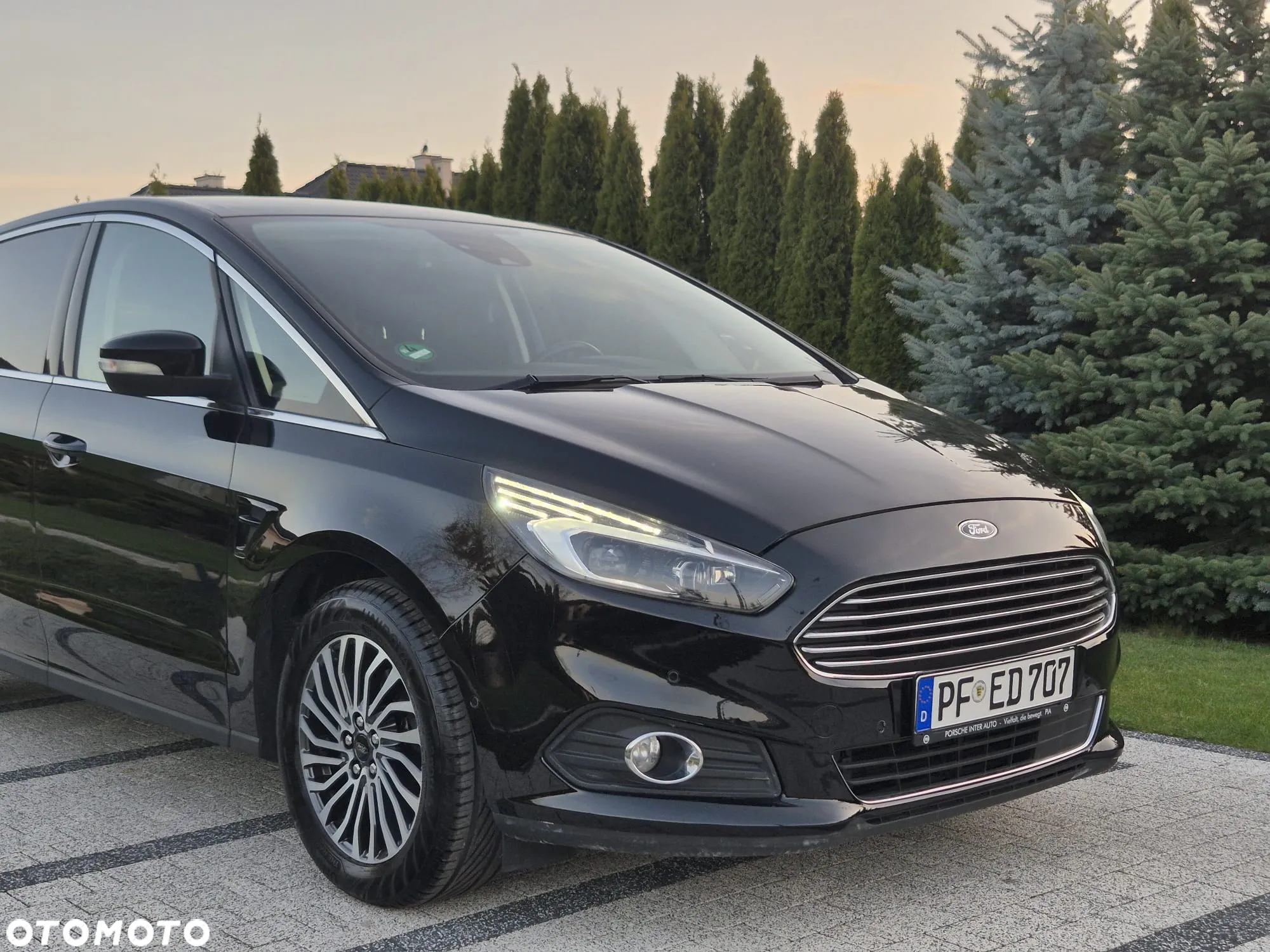 Ford S-Max 2.0 TDCi Titanium PowerShift - 36