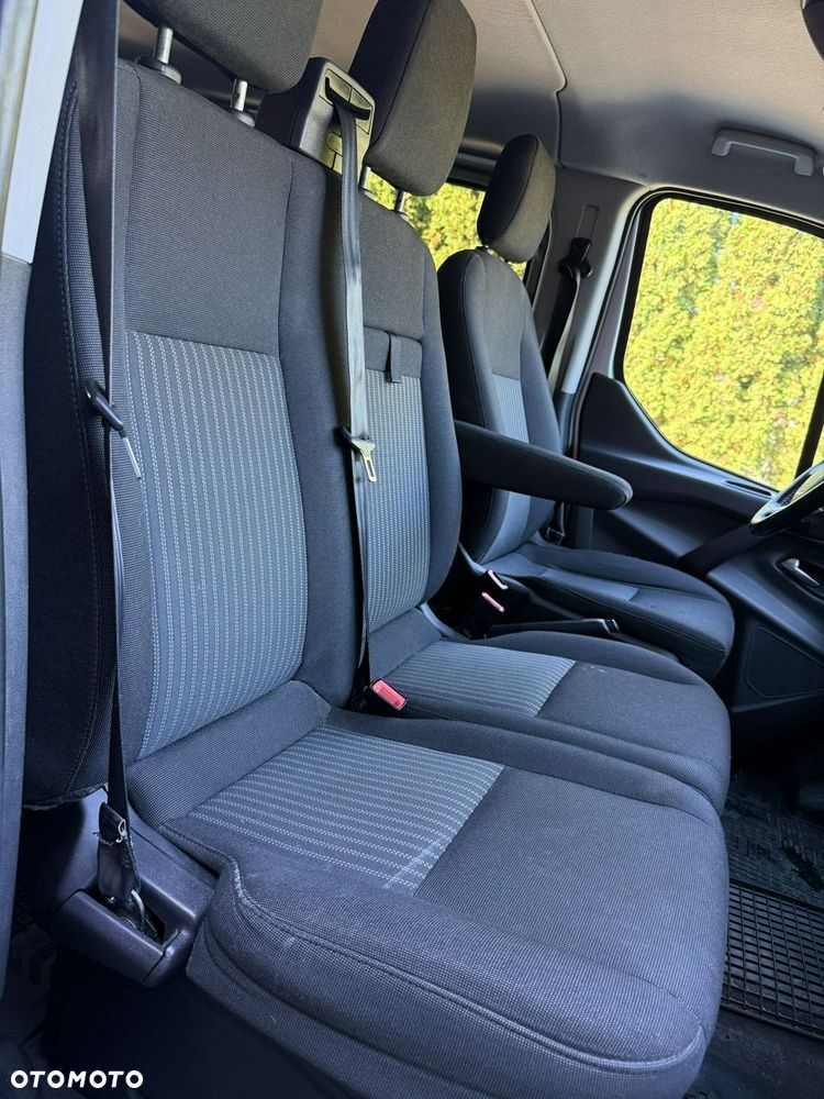 Ford Transit Custom - 11