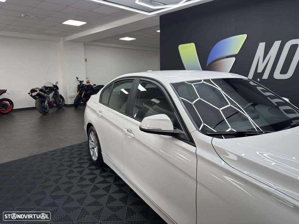 BMW 320 d EfficientDynamics Auto Line Sport - 5