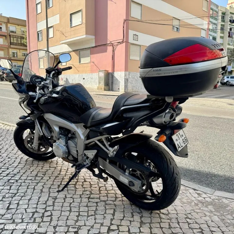 Yamaha FZS 600 - 22