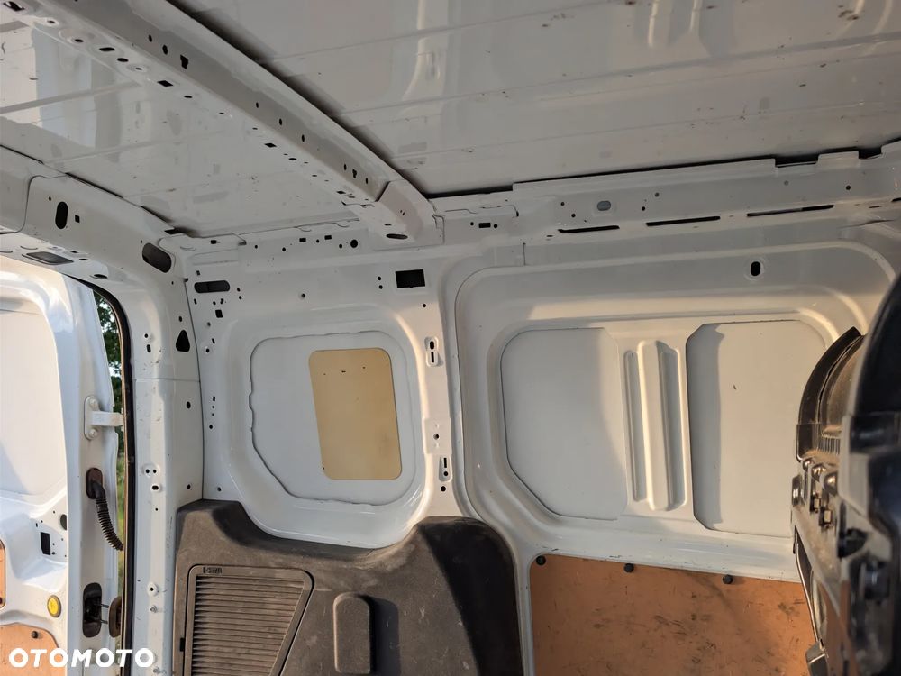 Ford Transit Connect - 38