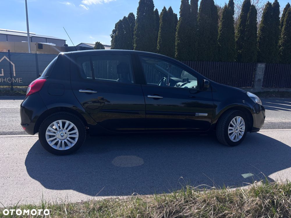 Renault Clio 1.2 16V 75 Night and Day - 5