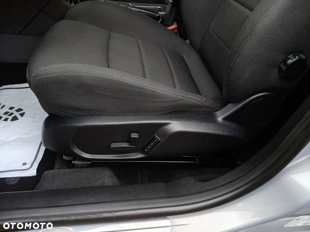 Ford Mondeo 2.0 TDCi Titanium X - 18