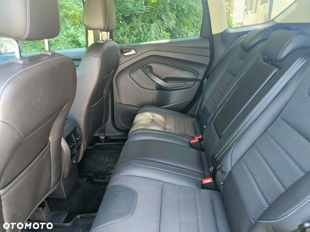 Ford Kuga - 8